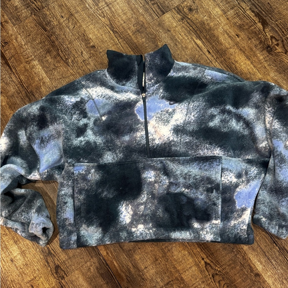 Nike Women's Black and Blue Fleece Quarter-Zip Pullover